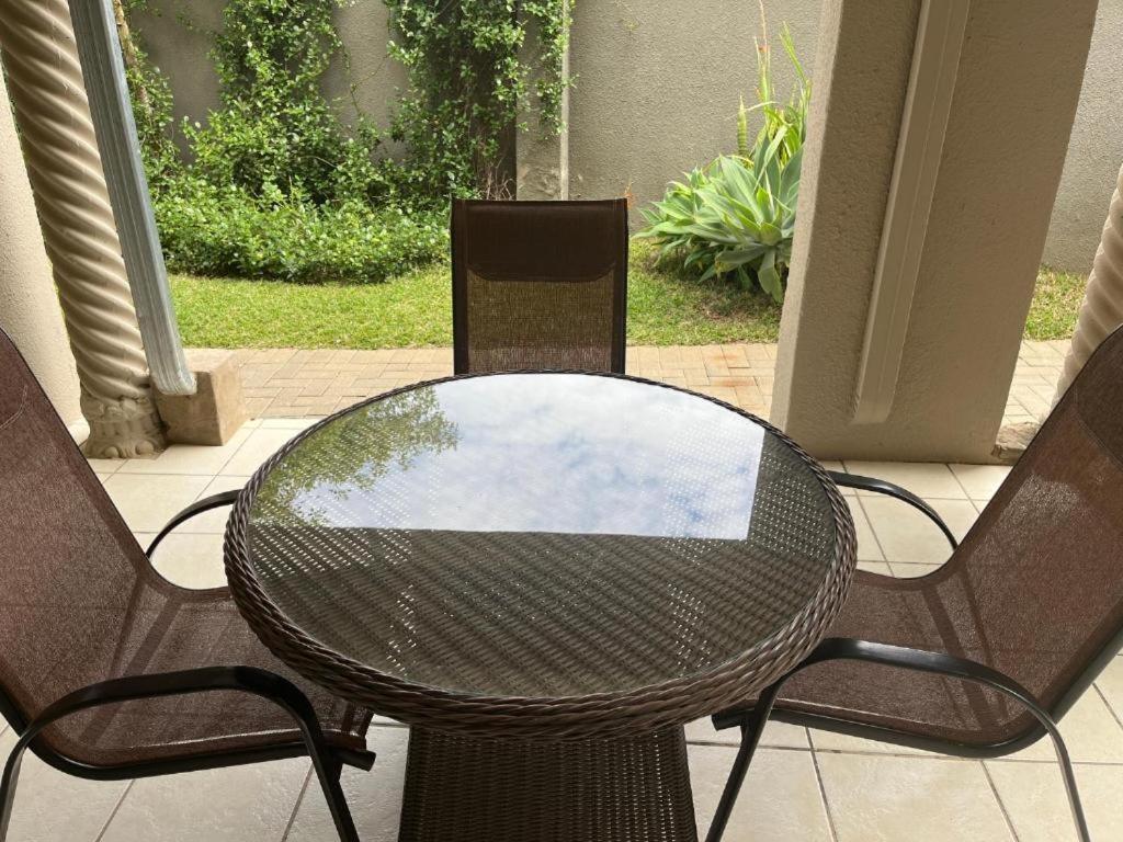 Toro Guest House Rustenburg Exterior foto