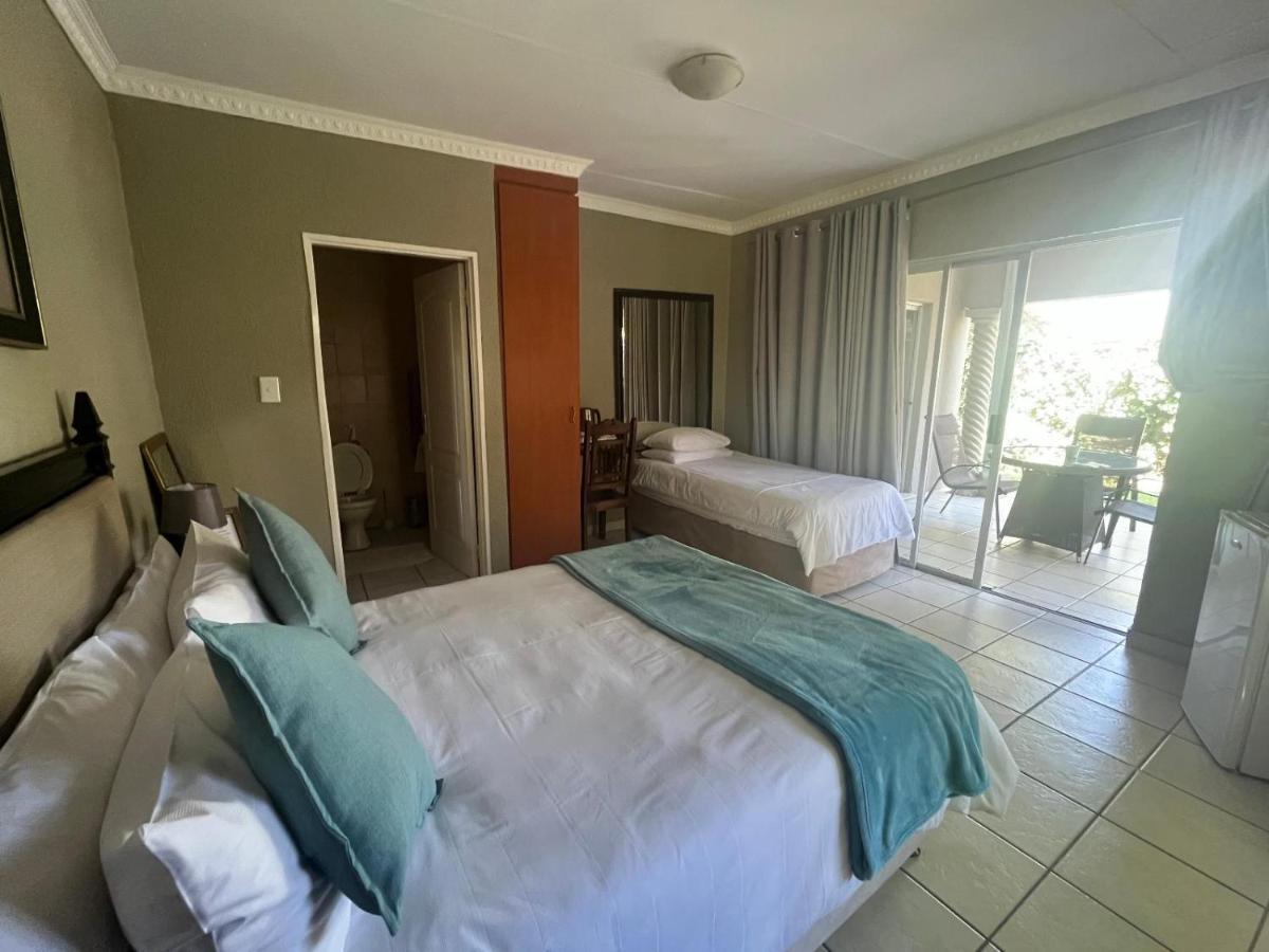 Toro Guest House Rustenburg Exterior foto