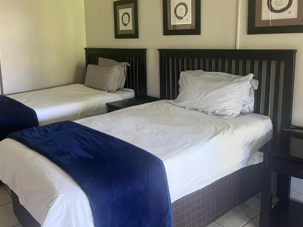 Toro Guest House Rustenburg Exterior foto