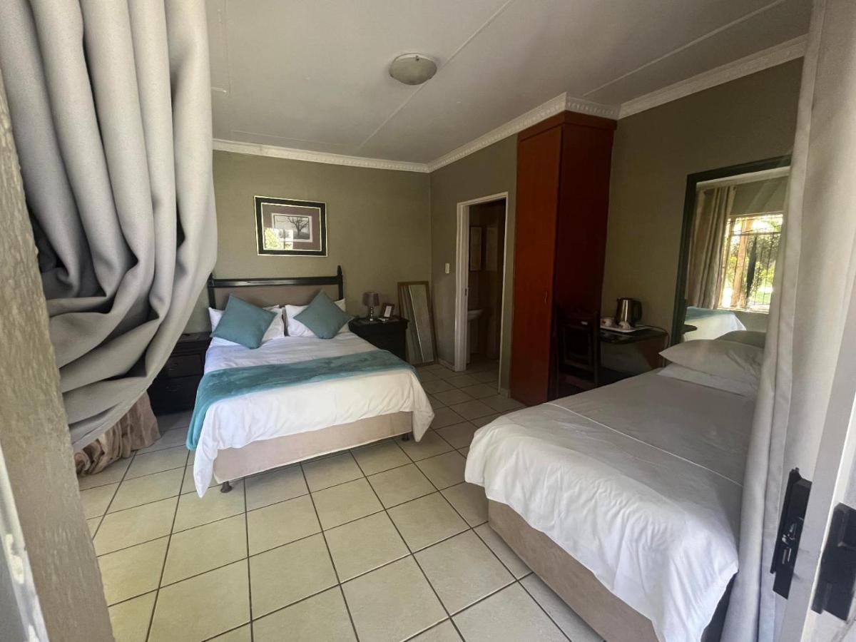 Toro Guest House Rustenburg Exterior foto