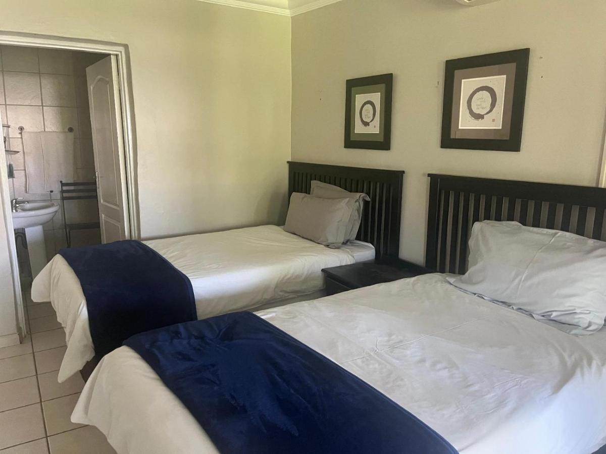 Toro Guest House Rustenburg Exterior foto